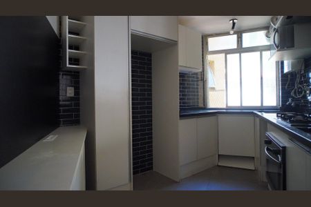 Cozinha  de apartamento à venda com 1 quarto, 40m² em Mont’serrat, Porto Alegre
