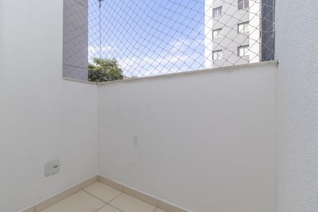 Apartamento para alugar com 52m², 2 quartos e 1 vaga Apartamento para alugar com 52m², 2 quartos e 1 vagaVaranda