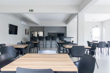 Apartamento para alugar com 45m², 2 quartos e sem vaga Apartamento para alugar com 45m², 2 quartos e sem vagaÁrea comum - Salão de festas