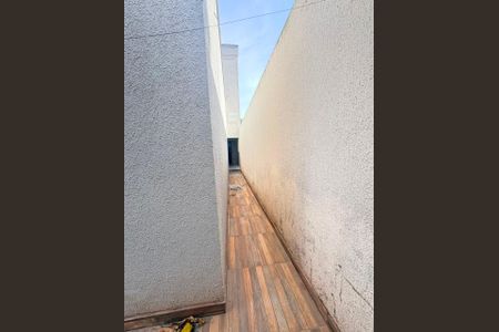 Casa à venda com 83m², 3 quartos e 2 vagas Casa à venda com 83m², 3 quartos e 2 vagasÁrea comum