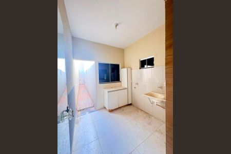 Casa à venda com 83m², 3 quartos e 2 vagas Casa à venda com 83m², 3 quartos e 2 vagasÁrea de serviço