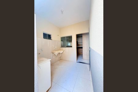Casa à venda com 83m², 3 quartos e 2 vagas Casa à venda com 83m², 3 quartos e 2 vagasÁrea de serviço