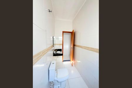 Casa à venda com 83m², 3 quartos e 2 vagas Casa à venda com 83m², 3 quartos e 2 vagasBanheiro