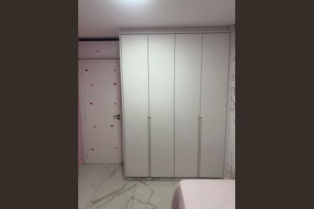 Apartamento à venda com 137m², 3 quartos e 3 vagas Apartamento à venda com 137m², 3 quartos e 3 vagasSuíte