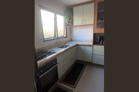 Apartamento à venda com 137m², 3 quartos e 3 vagas Apartamento à venda com 137m², 3 quartos e 3 vagasCozinha