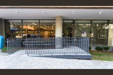 Studio à venda com 24m², 1 quarto e sem vaga Studio à venda com 24m², 1 quarto e sem vagaFachada + Plaquinha