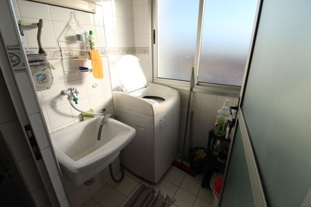 Apartamento para alugar com 65m², 3 quartos e 1 vagaÁrea de Serviço