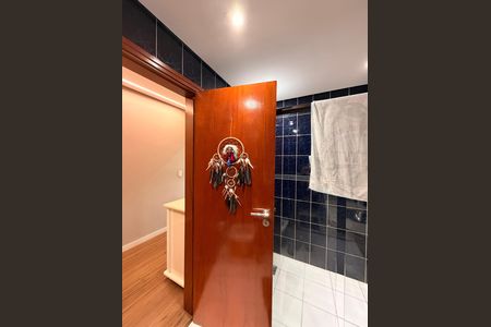 Apartamento para alugar com 280m², 4 quartos e 3 vagasBanheiro da Suíte 1