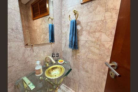 Apartamento para alugar com 280m², 4 quartos e 3 vagasLavabo
