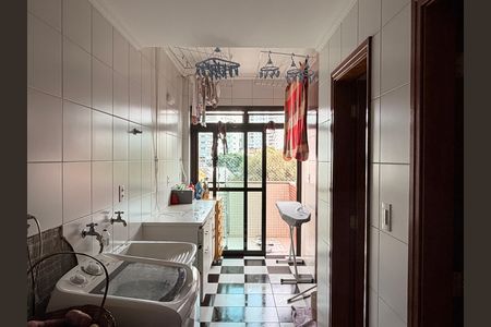 Apartamento para alugar com 280m², 4 quartos e 3 vagasÁrea de Serviço