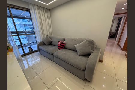 Apartamento à venda com 83m², 3 quartos e 1 vagaSala