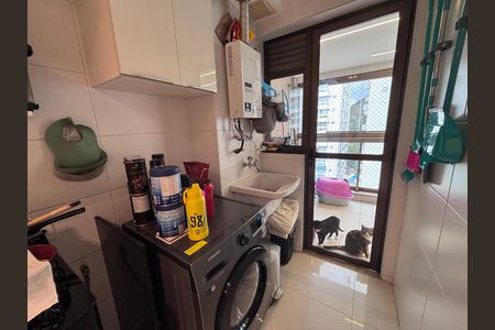 Apartamento à venda com 83m², 3 quartos e 1 vagaÁrea de Serviço