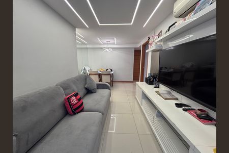 Apartamento à venda com 83m², 3 quartos e 1 vagaSala