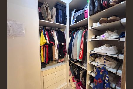 Apartamento à venda com 83m², 3 quartos e 1 vagaCloset do quarto 1