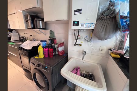 Apartamento à venda com 83m², 3 quartos e 1 vagaÁrea de Serviço