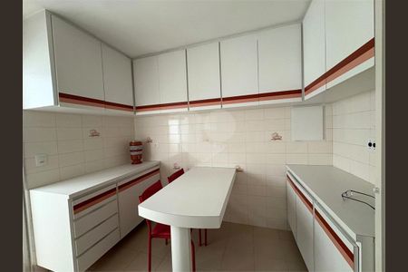 Apartamento à venda com 2 quartos, 57m² em Jardim São Paulo, São Paulo