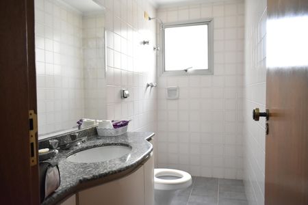 Apartamento à venda com 160m², 4 quartos e 2 vagasBanheiro 1