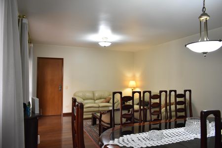 Apartamento à venda com 160m², 4 quartos e 2 vagasSala