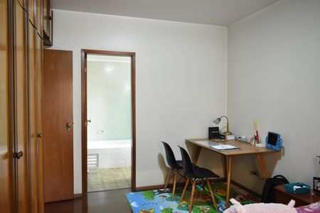 Apartamento à venda com 160m², 4 quartos e 2 vagasSuíte