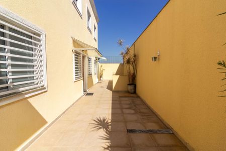 Casa de condomínio à venda com 122m², 3 quartos e 2 vagas Casa de condomínio à venda com 122m², 3 quartos e 2 vagasHall de entrada