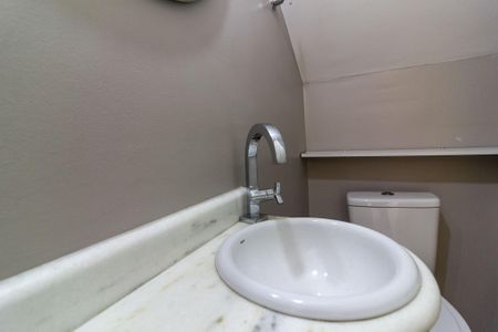 Casa de condomínio à venda com 122m², 3 quartos e 2 vagas Casa de condomínio à venda com 122m², 3 quartos e 2 vagasLavabo