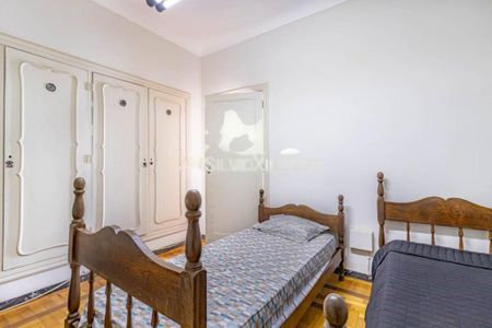 Casa à venda com 271m², 5 quartos e 2 vagas