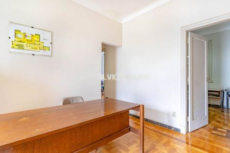 Casa à venda com 271m², 5 quartos e 2 vagas
