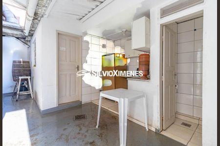 Casa à venda com 271m², 5 quartos e 2 vagas