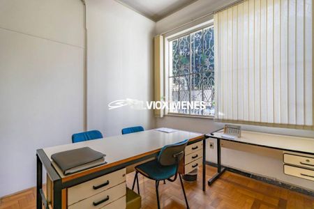 Casa à venda com 271m², 5 quartos e 2 vagas
