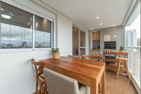 Apartamento para alugar com 95m², 3 quartos e 2 vagasVaranda