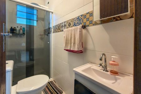 Casa de condomínio para alugar com 38m², 2 quartos e 1 vaga Casa de condomínio para alugar com 38m², 2 quartos e 1 vagaBanheiro