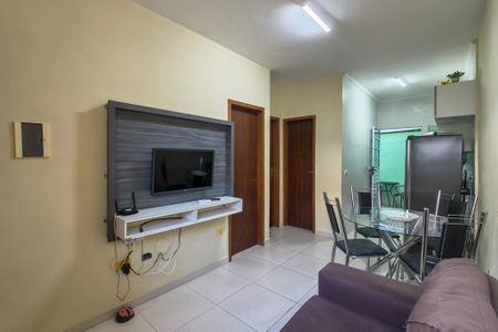 Sala de casa de condomínio para alugar com 2 quartos, 38m² em Cidade das Crianças, Praia Grande
