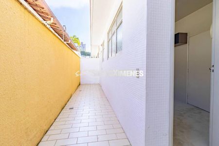 Casa à venda com 320m², 4 quartos e 2 vagas