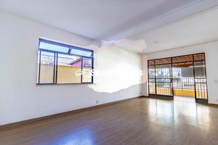Casa à venda com 4 quartos, 320m² em São Pedro, Belo Horizonte