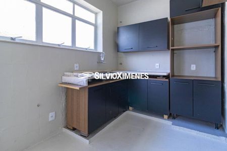 Casa à venda com 320m², 4 quartos e 2 vagas