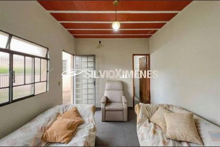 Casa à venda com 5 quartos, 350m² em Santa Efigênia, Belo Horizonte