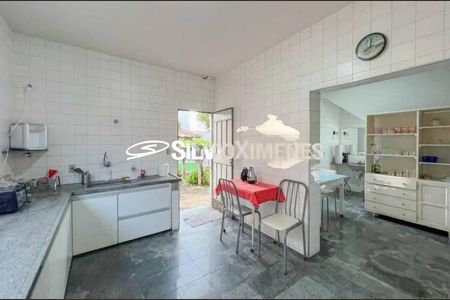 Casa à venda com 350m², 5 quartos e 2 vagas