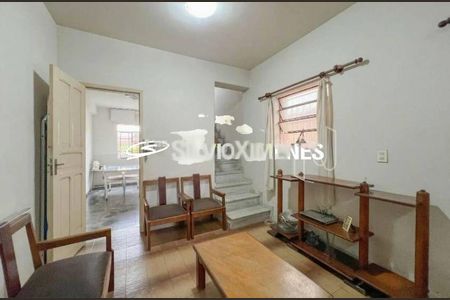 Casa à venda com 5 quartos, 350m² em Santa Efigênia, Belo Horizonte
