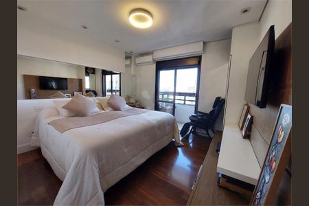Apartamento à venda com 218m², 3 quartos e 4 vagas