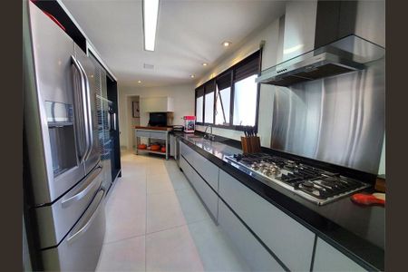 Apartamento à venda com 218m², 3 quartos e 4 vagas