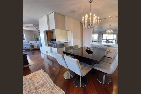 Apartamento à venda com 218m², 3 quartos e 4 vagas
