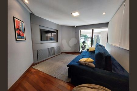 Apartamento à venda com 218m², 3 quartos e 4 vagas