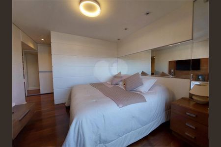 Apartamento à venda com 218m², 3 quartos e 4 vagas