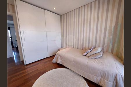 Apartamento à venda com 218m², 3 quartos e 4 vagas