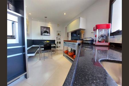 Apartamento à venda com 218m², 3 quartos e 4 vagas