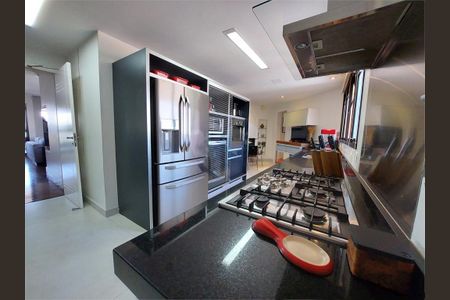 Apartamento à venda com 218m², 3 quartos e 4 vagas