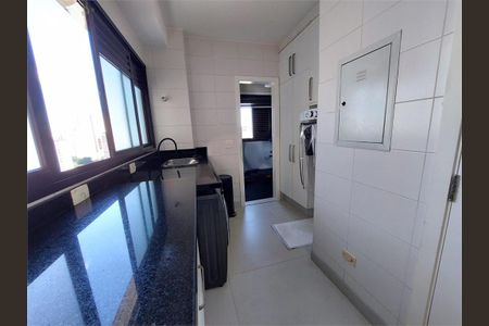 Apartamento à venda com 218m², 3 quartos e 4 vagas