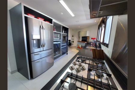 Apartamento à venda com 218m², 3 quartos e 4 vagas