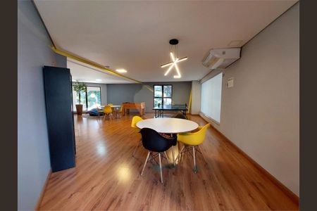 Apartamento à venda com 218m², 3 quartos e 4 vagas