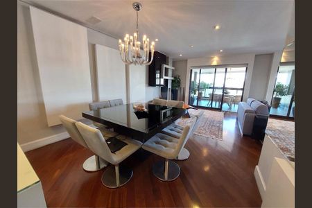 Apartamento à venda com 218m², 3 quartos e 4 vagas
